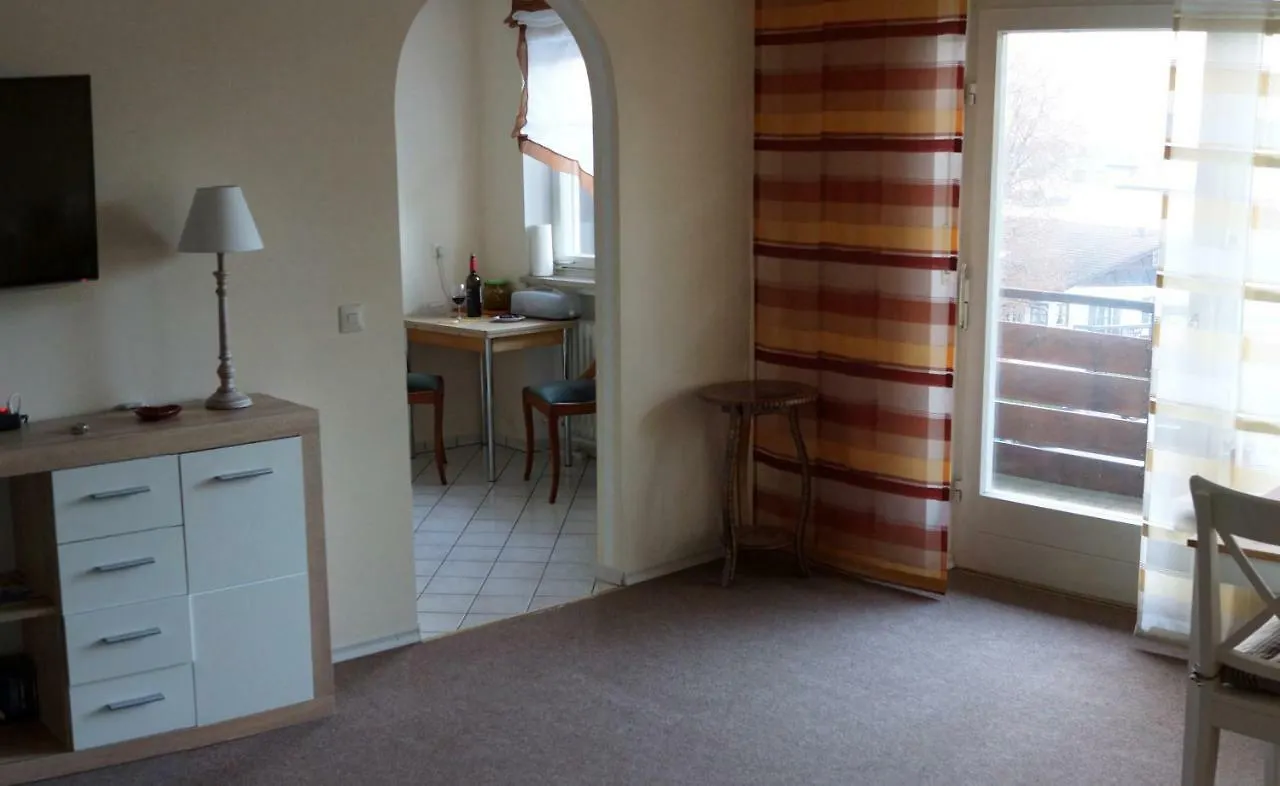 Sunny 1-Room Apartment Near Railway Station Garmisch-Partenkirchen
