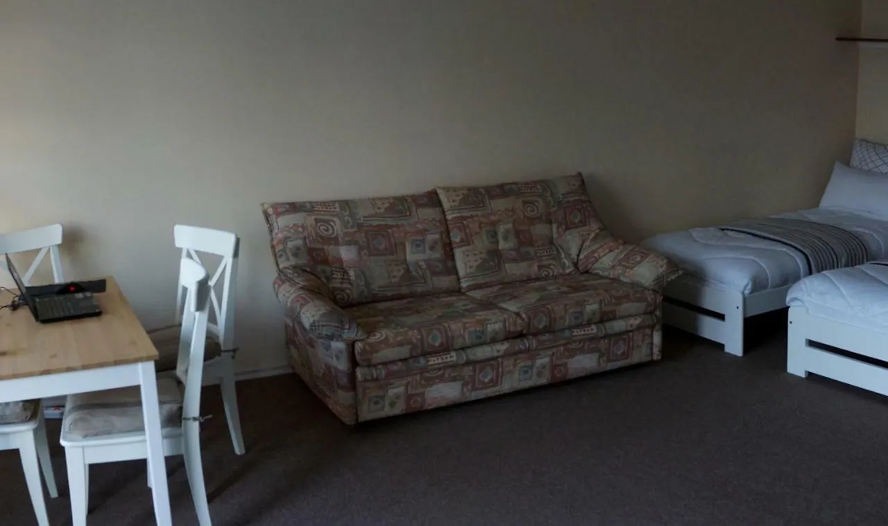 Sunny 1-Room Apartment Near Railway Station Garmisch-Partenkirchen