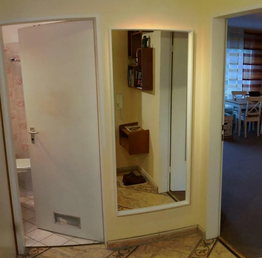 Sunny 1-Room Apartment Near Railway Station Garmisch-Partenkirchen 0*,