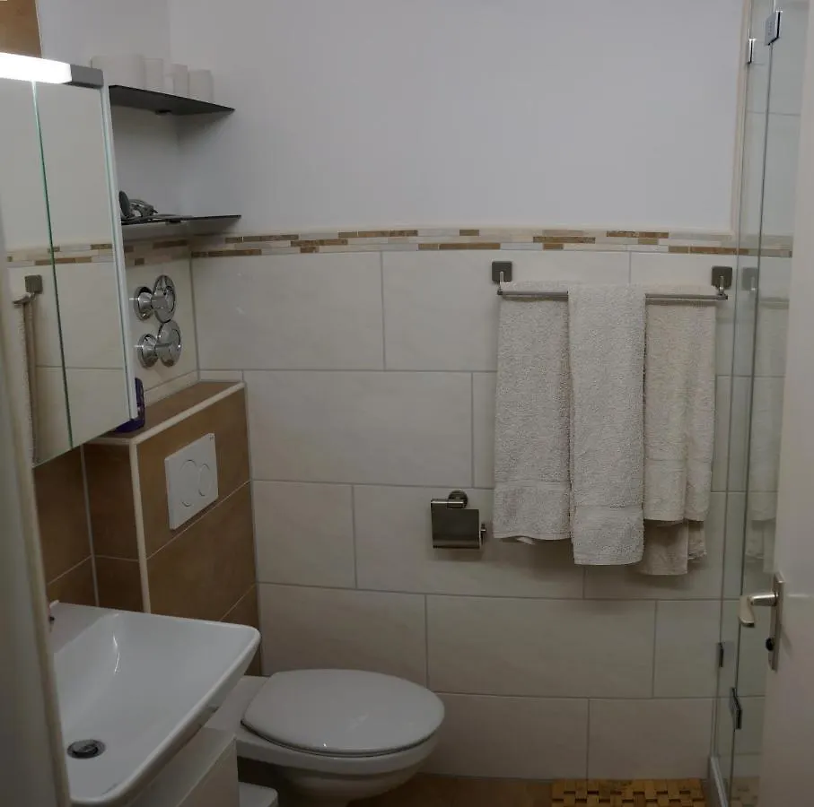 Sunny 1-Room Apartment Near Railway Station Garmisch-Partenkirchen